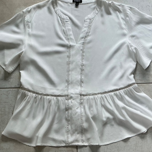Express Size M White Short Flared Sleeves Peplum Top V-Neck 100% Rayon - Picture 5 of 10